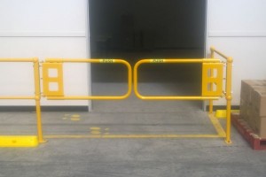 Ball-Fence Gates with hoop - Spacepac Industries