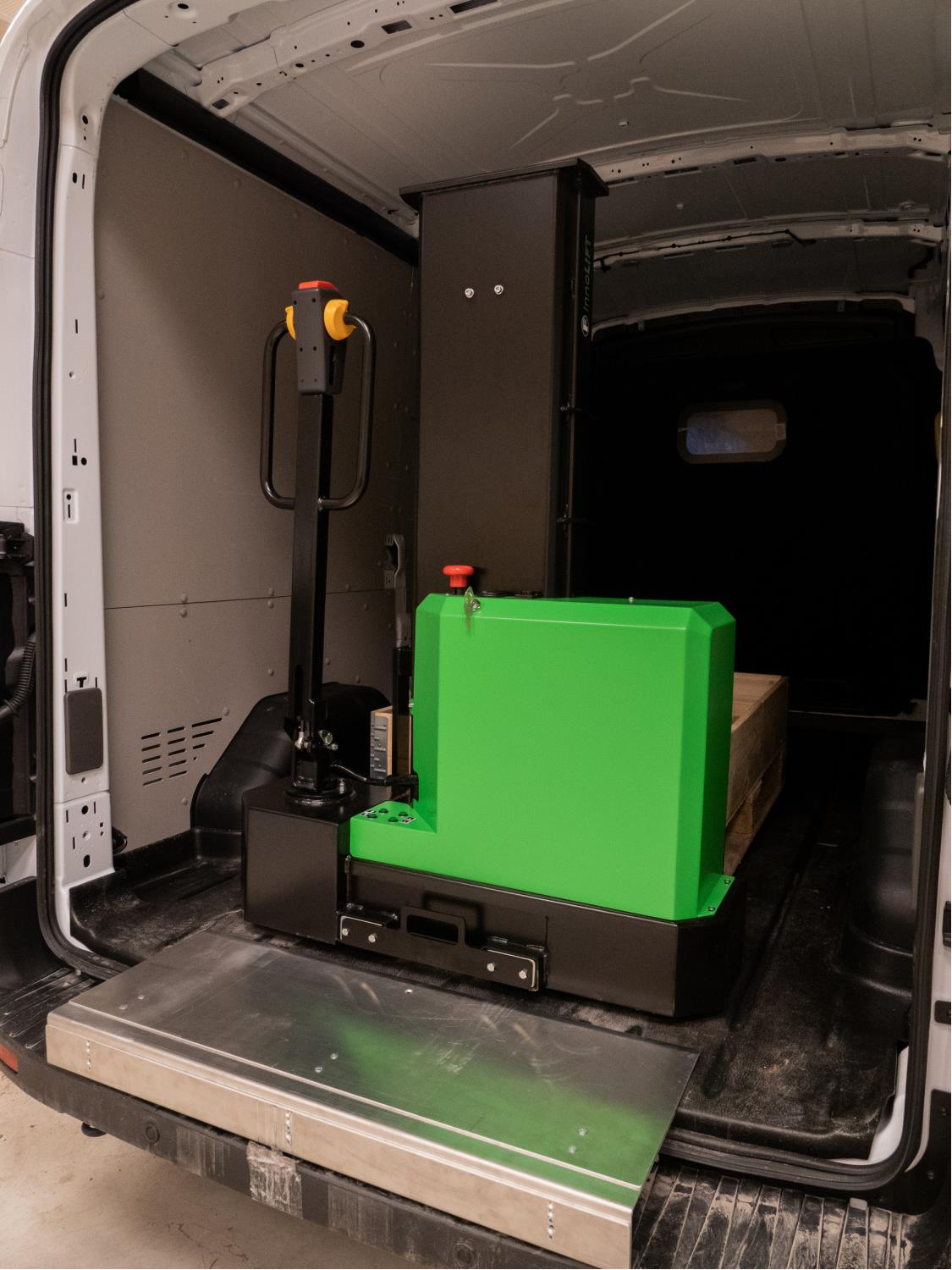 Innolift Self-Propelled EXL Model,1000kg- 1250mmH Lift - Image 5