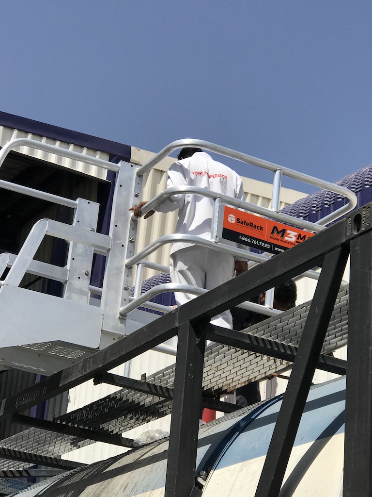 MAUI 12/16 Platform adjustable mobile access system