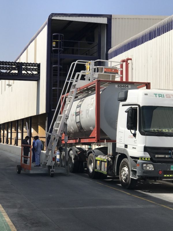 Industrial mobile ladder platform with enclosed safety cage