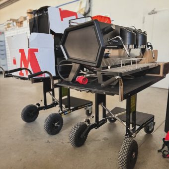 Demtruk Delux 2.0 with wide platform for equipment transport